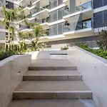 Daire Modern With Balcony And Pool Ii By Homing Lisboa