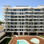 Modern With Balcony And Pool Ii By Homing Apartment Lisbon