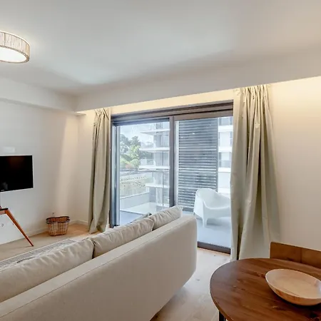 Modern With Balcony And Pool Ii By Homing Appartement *