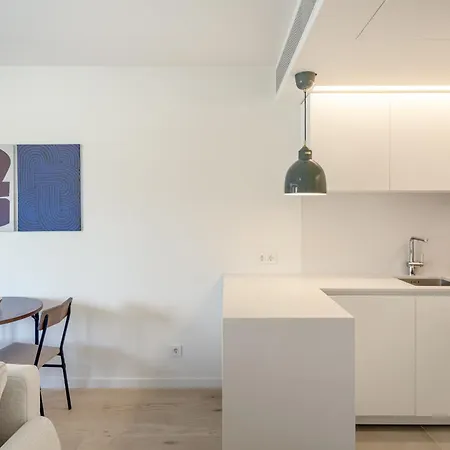 Appartement Modern With Balcony And Pool Ii By Homing