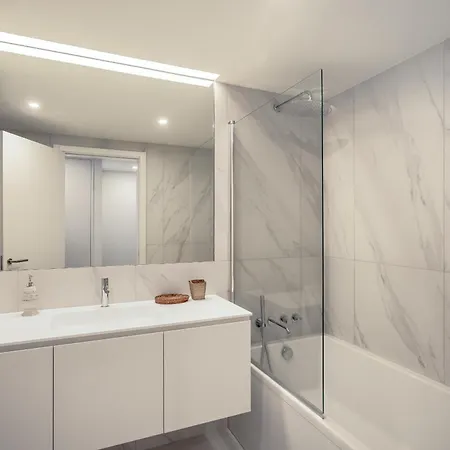 Modern With Balcony And Pool Ii By Homing Appartement Lisboa